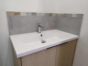 Photo de galerie - Pose de mon meuble sdb, mitigeur et crédence 