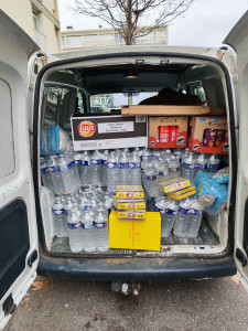 Photo de galerie - Un pro qui me rappelle régulièrement je le récupére lui et ses courses pour sa boutique ! Aide à la manutention bien évidemment ! 0 soucis, 0 tracas! 