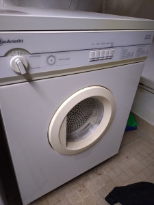 Photo de galerie - Réparation ancien modèle de sèche linge 