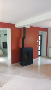 Photo de galerie - Mise en peinture des murs couleur bordeaux