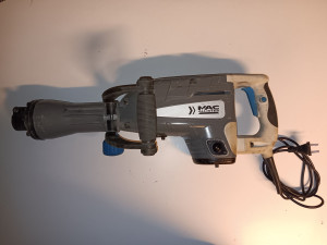 Photo de galerie - Réparation brise béton, remplacement du câble d'alimentation défectueux 