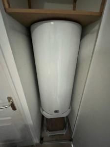 Photo de galerie - Pose de chauffe-eau. 