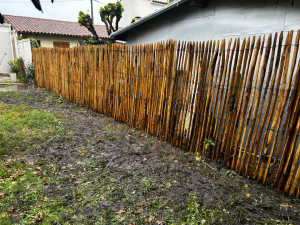 Photo de galerie - Réalisation de clôture Ganivelle auteur 1,80 m   + poteau, bois