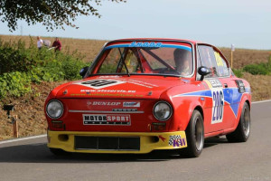 Photo de galerie - Réparation des voitures vétéranes