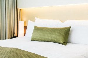 Photo de galerie - Mise en place du lit avant l'arrivée des clients