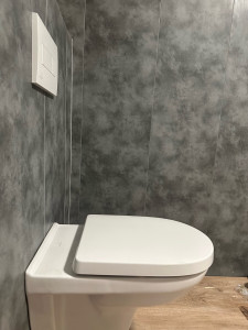 Photo de galerie - Pose toilette suspendu 