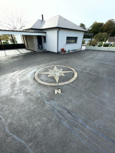 Photo de galerie - Rose des vents en pavé