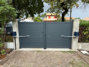 Photo de galerie - Pose motorisation de portail 