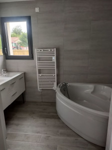 Photo de galerie - Faïence + carrelage salle de bains 