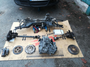 Photo de galerie - Changement embrayage et volant moteur + changement berceau Complet 
