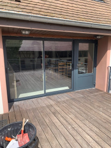 Photo de galerie - Pose d’une porte d’entrée + coulissant