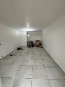 Photo de galerie - Pose carrelage 60 par 60 et enduire les murs et faire la peinture 