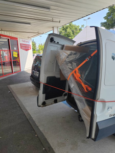 Photo de galerie - Pour une cliente, récupérer son sommier en magasin jusqu'à le livrer et déballé dans ça chambre ! Emballage récupéré pour une prestation parfaitement réalisé !
Prix attractif ! 