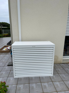 Photo de galerie - Pose de cache clim