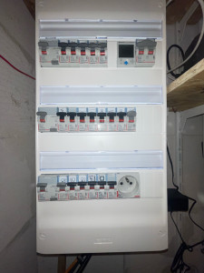 Photo de galerie - Mise au norme d’un tableau 1 rangée vers un tableau 3 rangées.