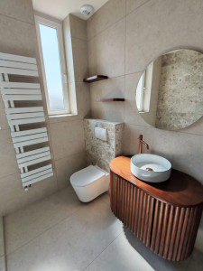 Photo de galerie - Pose d'appareillage dans une salle de bain