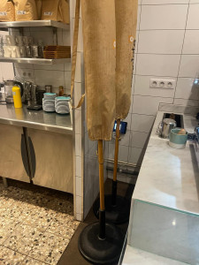 Photo de galerie - Ménage fait dans un cafétéria 