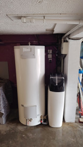 Photo de galerie - Ballon d'eau chaude  +  adoucisseur