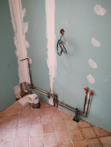 Photo de galerie - Avant la pose des éléments sanitaires 