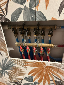 Photo de galerie - Reprise réseau plomberie pavillon entier / Installation nourrisse neuve avec départ ECS et EFS. 