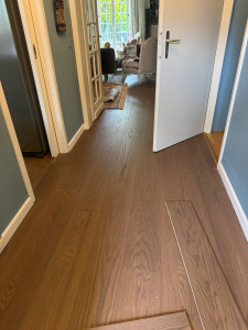 Photo de galerie - Pose du parquet collé 