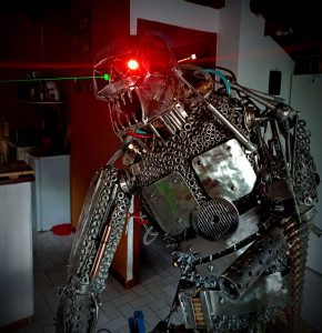 Photo de galerie - Sculpture Terminator ?