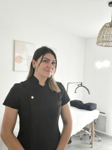 Photo de galerie - Technicienne de la beauté du regard