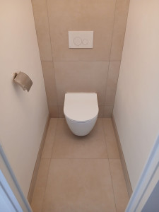 Photo de galerie - Wc déposer,  pose wc suspendu,  habillage placo , carrelage sol et mur .