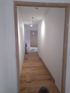 Photo de galerie - Du sol au plafond avec électricité 