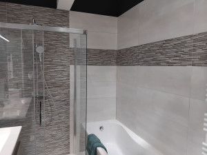 Photo de galerie - Salle de bain carrelage complète 