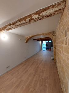 Photo de galerie - Réamenagement d un garage en bureaux(3) 
 
-pose de placo mur et plafond 
- pose de parquet 
- peinture et finitions 
- pose de prise et de luminaire
