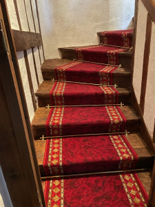 Photo de galerie - Escalier pose moquette 