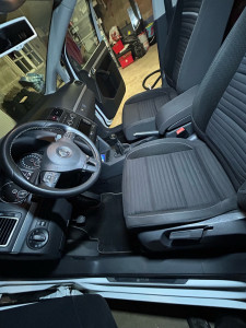 Photo de galerie - L’intérieur du véhicule a été faite entièrement