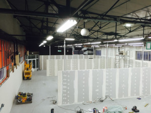 Photo de galerie - Entrepôt , pose Placo, isolation périphérique, pose de bandes à joints, peinture 