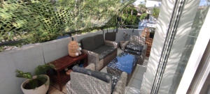 Photo de galerie - Terrasse nettoyée et préparée pour l’accueil des voyageurs.
