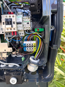 Photo de galerie - Installation de bornes électriques 