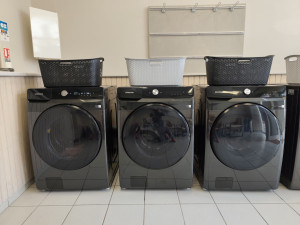 Photo de galerie - Installation réalisée ( Saint Jean De Luz )
Raccordements conformes, mise en service complète et optimisation de l’emplacement.
Pour toute installation de machine à laver ou sèche-linge, j’interviens rapidement avec un service précis, fiable et soigné.