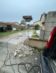 Photo de galerie - Démolition pilier et muret 
