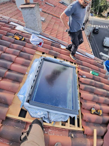Photo de galerie - Pose d’un velux