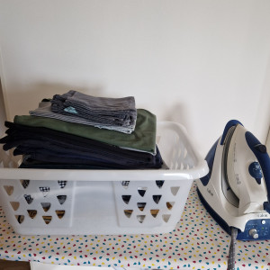 Photo de galerie - Nous faisons le ménage et repassage
Chez les clients. 
Nous proposons aussi de récupérer le linge pour faire le repassage chez nous. 