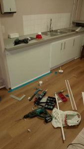 Photo de galerie - Montage cuisine 
 et plan travail et pose le parquet 