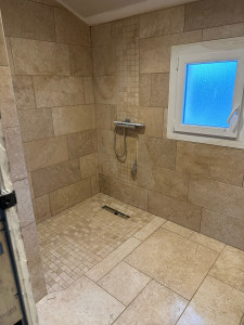 Photo de galerie - Réalisation salle de bain , cuisine , dressing, agencement et rénovation