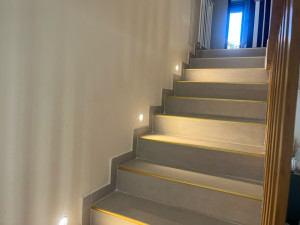 Photo de galerie - Création de lumière pour escalier 
