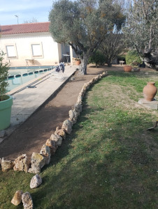 Photo de galerie - Création d'une jardinière en rocher