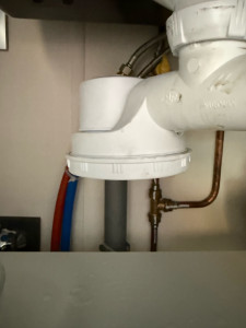 Photo de galerie - Remplacement siphon évier + contrôle installation sanitaires 