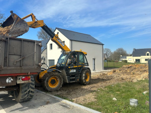 Photo de galerie - Déblaiement de terre suite à construction maison neuve 