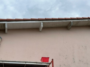 Photo de galerie - Rénovation du lambris bois; peinture et traitement de celui-ci