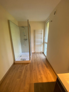 Photo de galerie - Remplacement sol et cabine de douche 