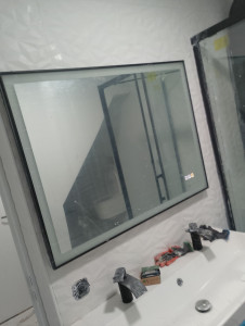 Photo de galerie - Pose miroir led
