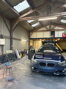 Photo de galerie - BMW réparations parchoc avant 